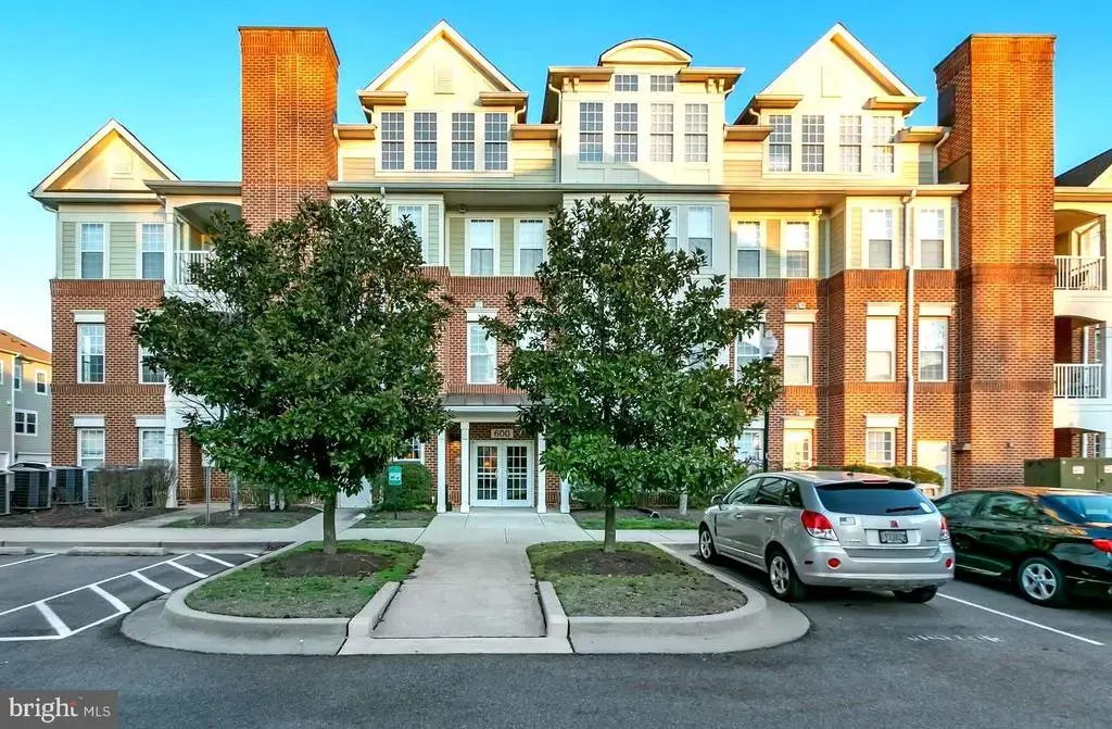 600 Edelen Station Pl #7301, LA PLATA