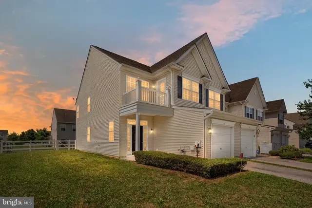 17 Weldon Dr, Smyrna