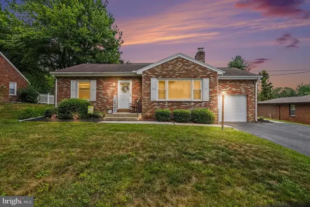 4062 Old Orchard Rd, York