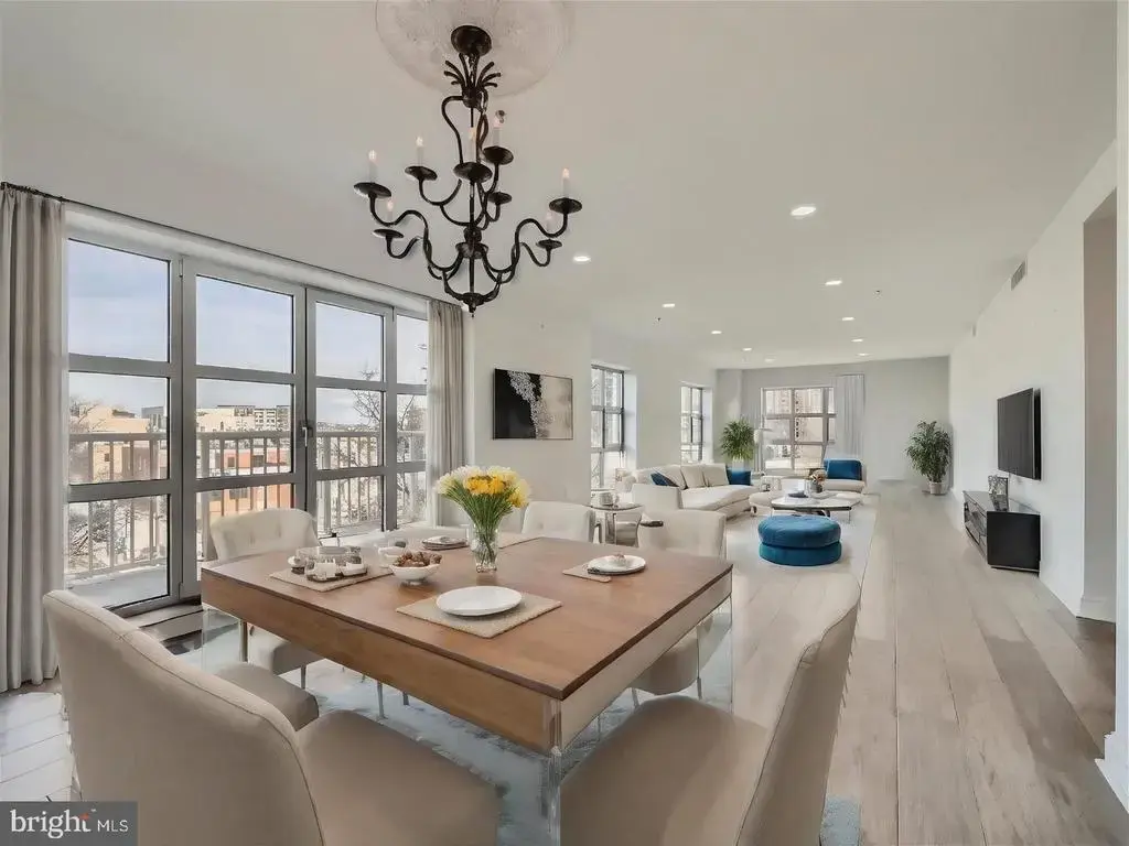 250 President St #211, BALTIMORE