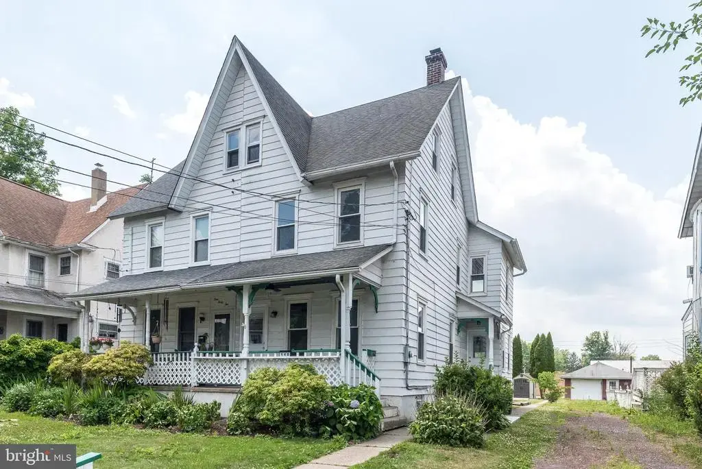 140 S 3rd St, QUAKERTOWN