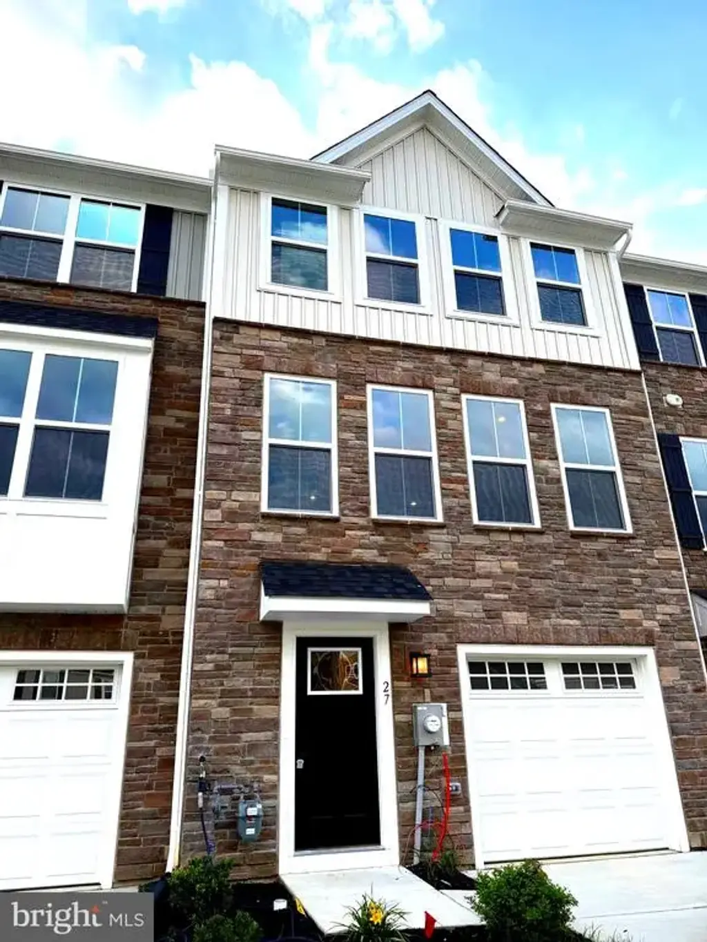 27 Foxwood Dr, HAINESPORT