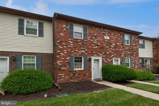 1731 Baron Dr, York
