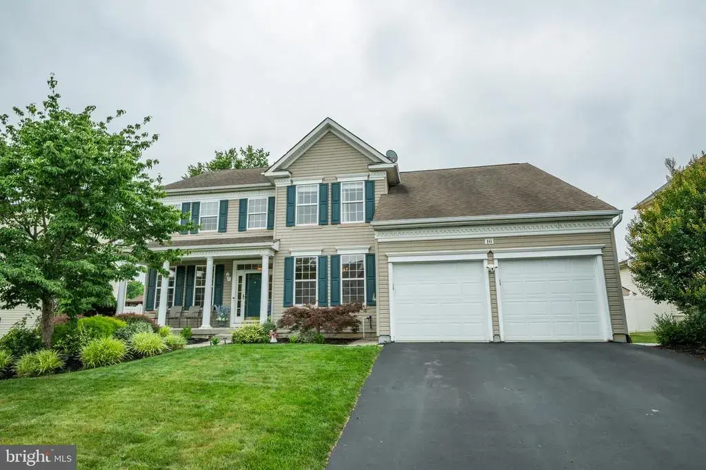 16 Amesbury Rd, FALLSINGTON