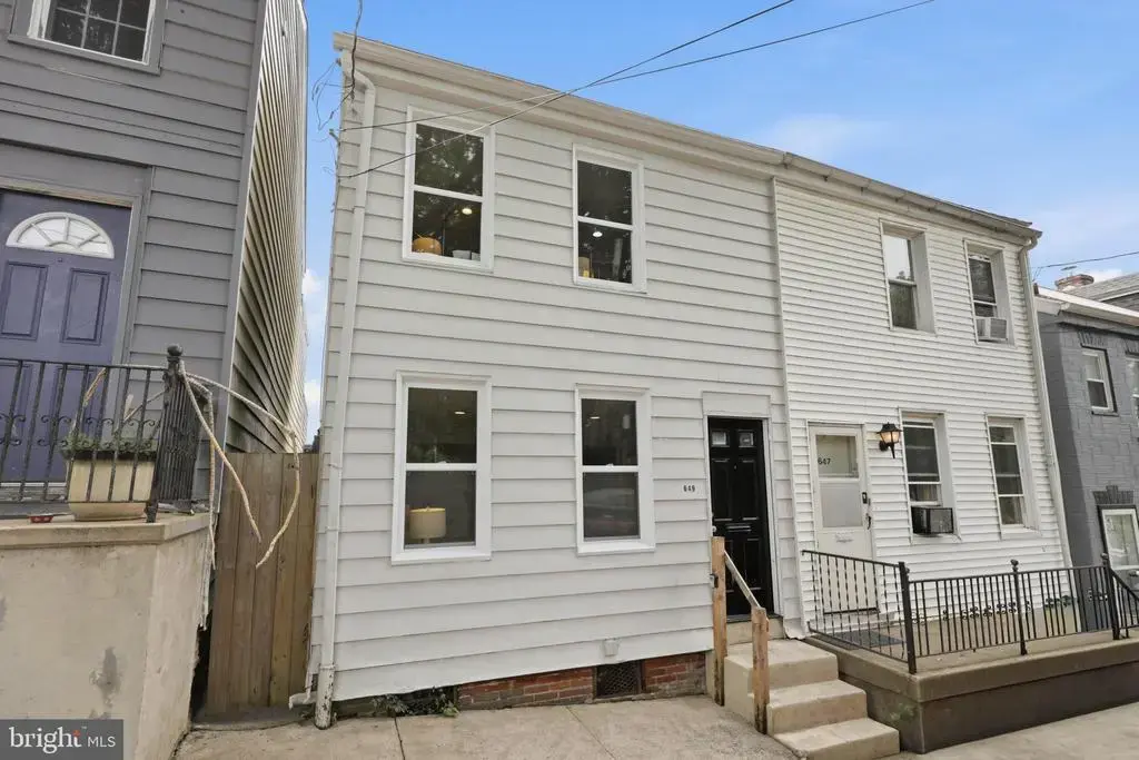 649 Fremont St, LANCASTER