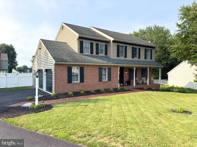 1539 S Jefferson Ct, Lancaster