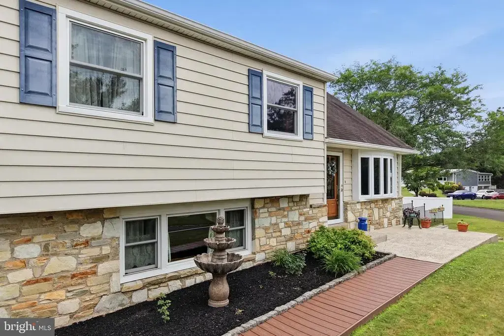 114 Dolly Ln, CHALFONT