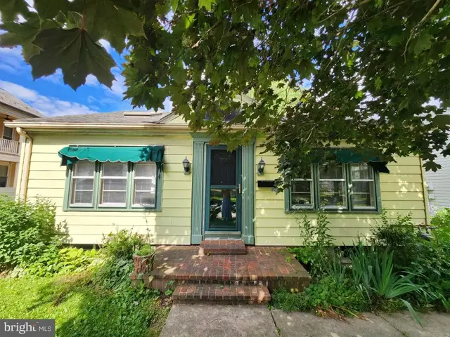 341 N Broad St, Lititz