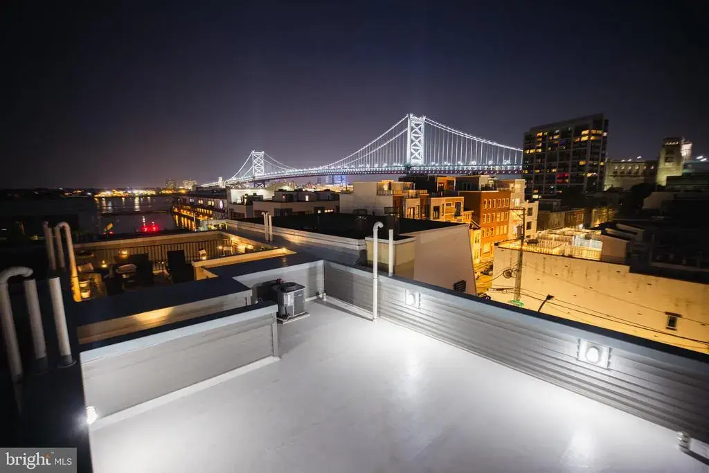 402 N Front St #4, PHILADELPHIA