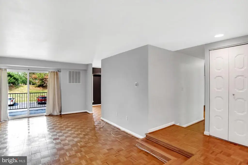 1 Silverwood Cir #8, ANNAPOLIS