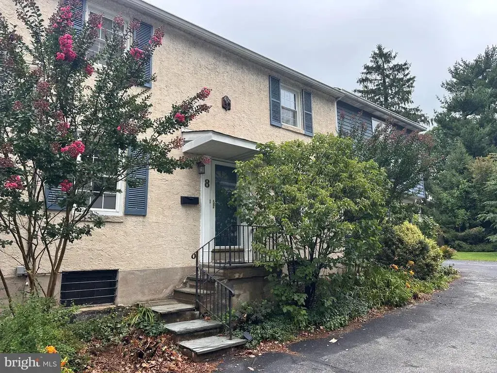 8 Arthur Rd, BRYN MAWR