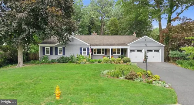 7 Westover Cir, Wilmington