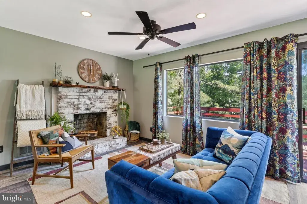 743 Maple, MOUNT JACKSON