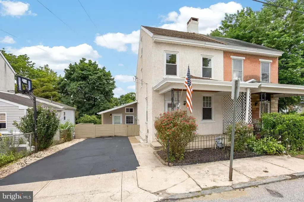 10 5th St, BROOKHAVEN