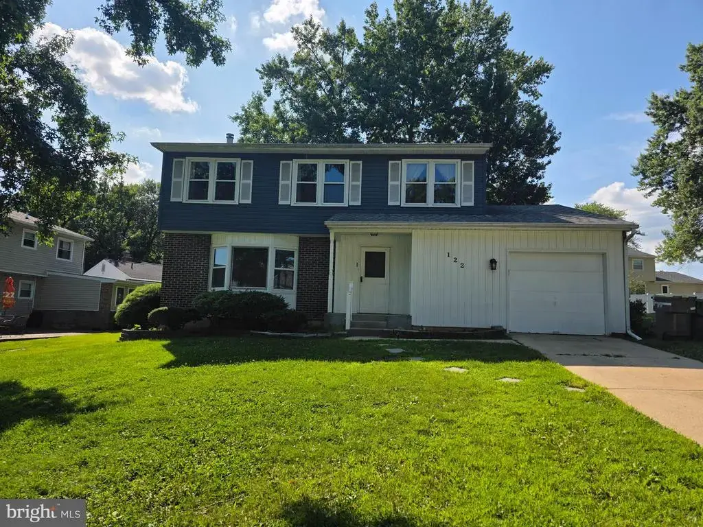 122 Pawnee Ct, NEWARK