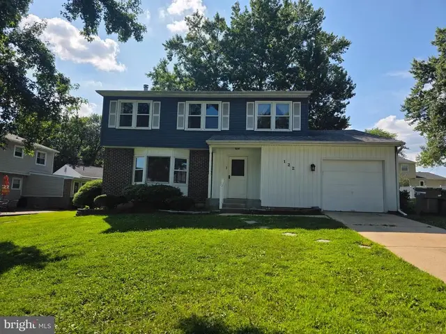 122 Pawnee Ct, Newark