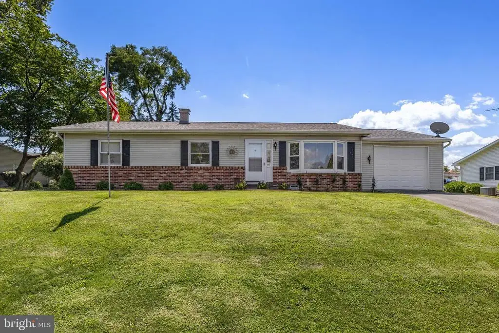 49 Vista Dr, MARIETTA