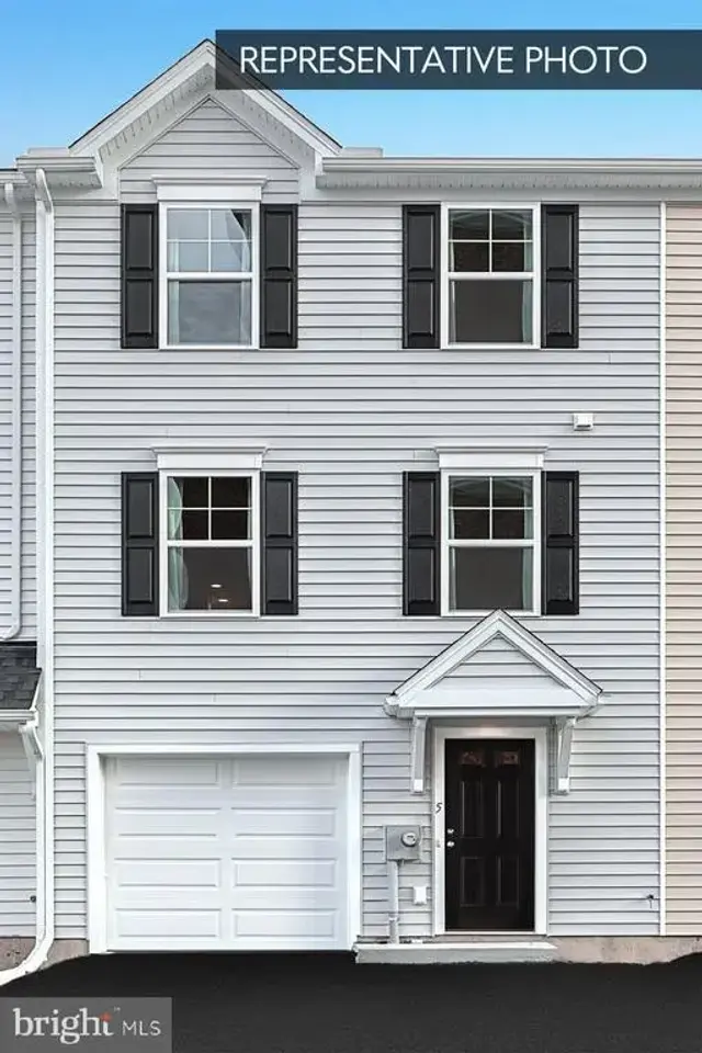 946 Allen Dr #lot 196, Hazleton