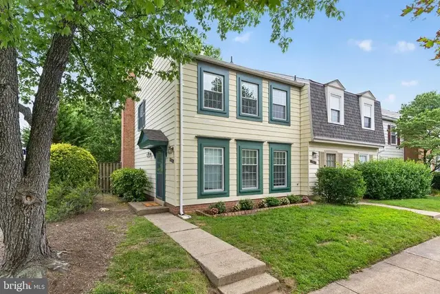 6521 Yadkin Ct, Alexandria