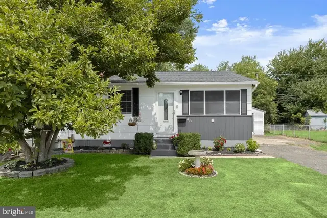 307 Park Hall S, Laurel