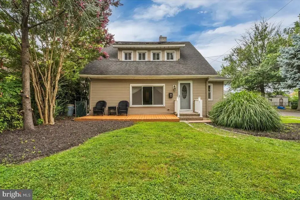 1014 W Kings Hwy, MOUNT EPHRAIM