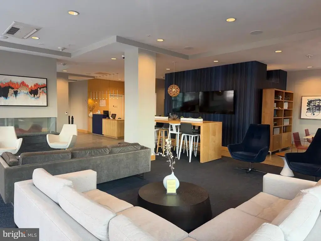 1320 Fenwick Ln #700, SILVER SPRING