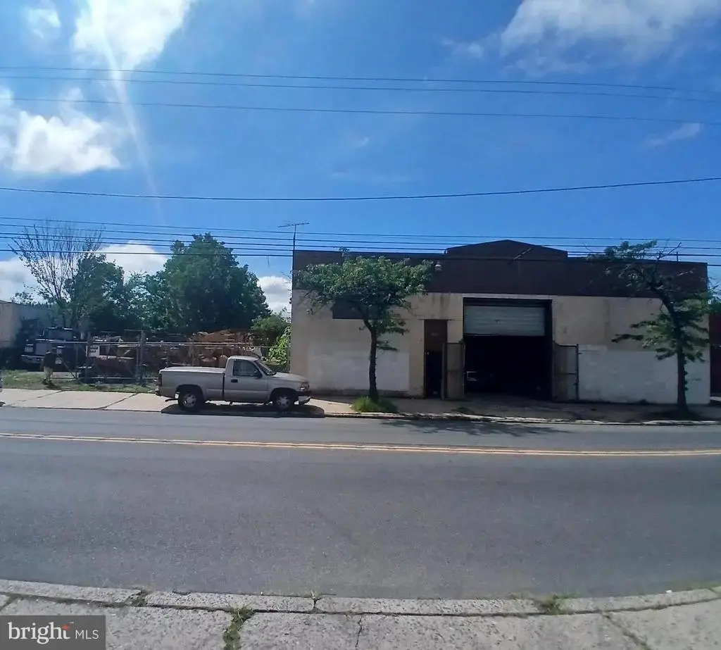 1023 W 9th St, CHESTER