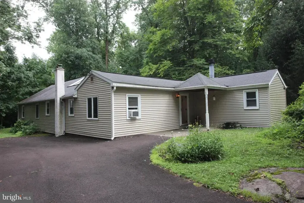 1926 Bethlehem Pike, SELLERSVILLE