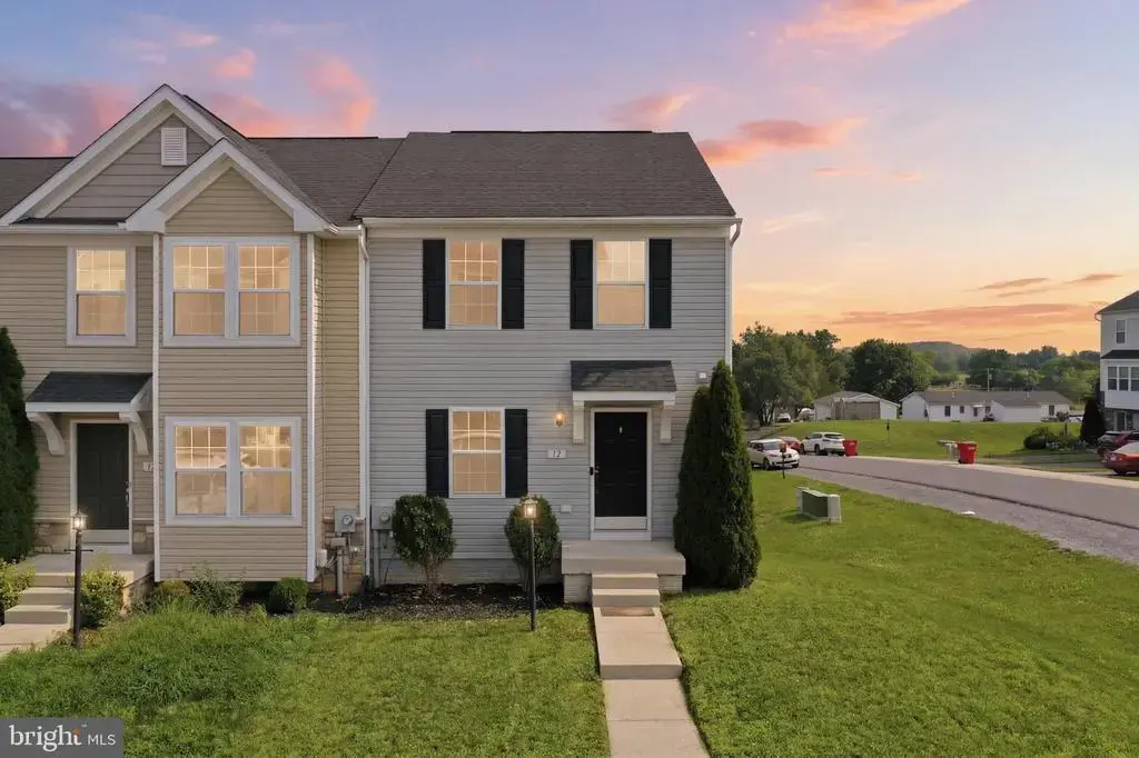 12 Britania Ct, MARTINSBURG