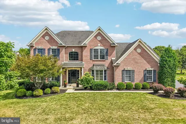 915 Noahs Cir, Warrington