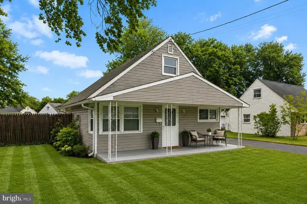 113 Rutledge Ave, EWING