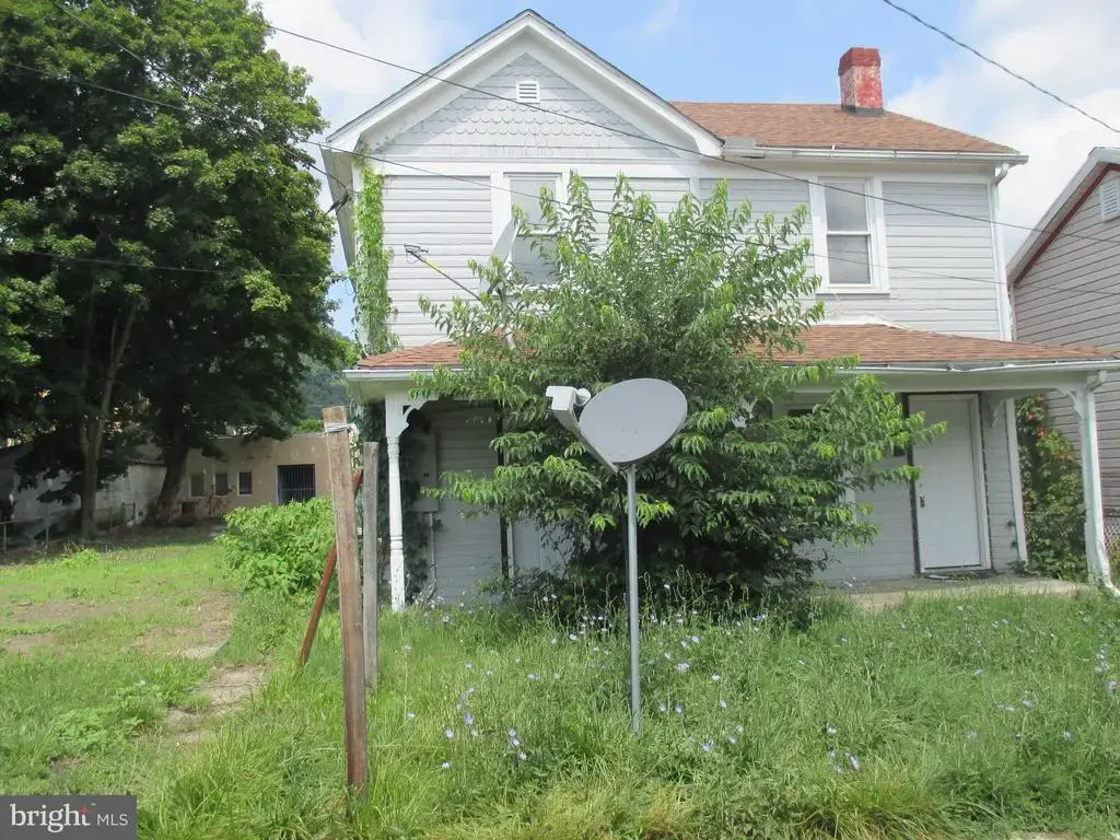 43 N F St, KEYSER