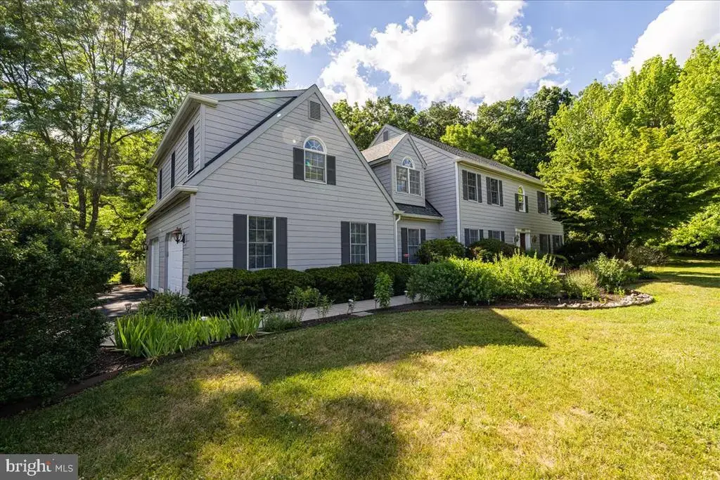 2850 W Fox Chase Cir, DOYLESTOWN