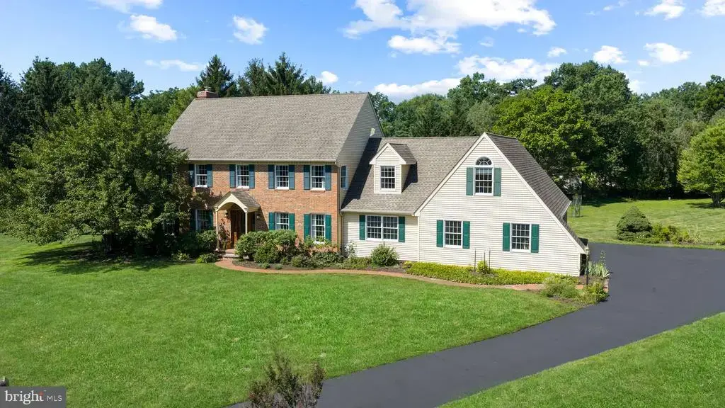 435 Bella Cir, DOYLESTOWN
