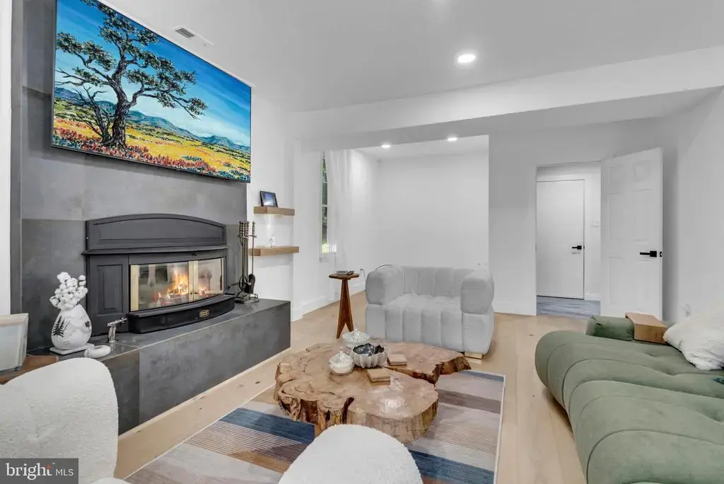 4350 Lady Trisha Ct, POMFRET
