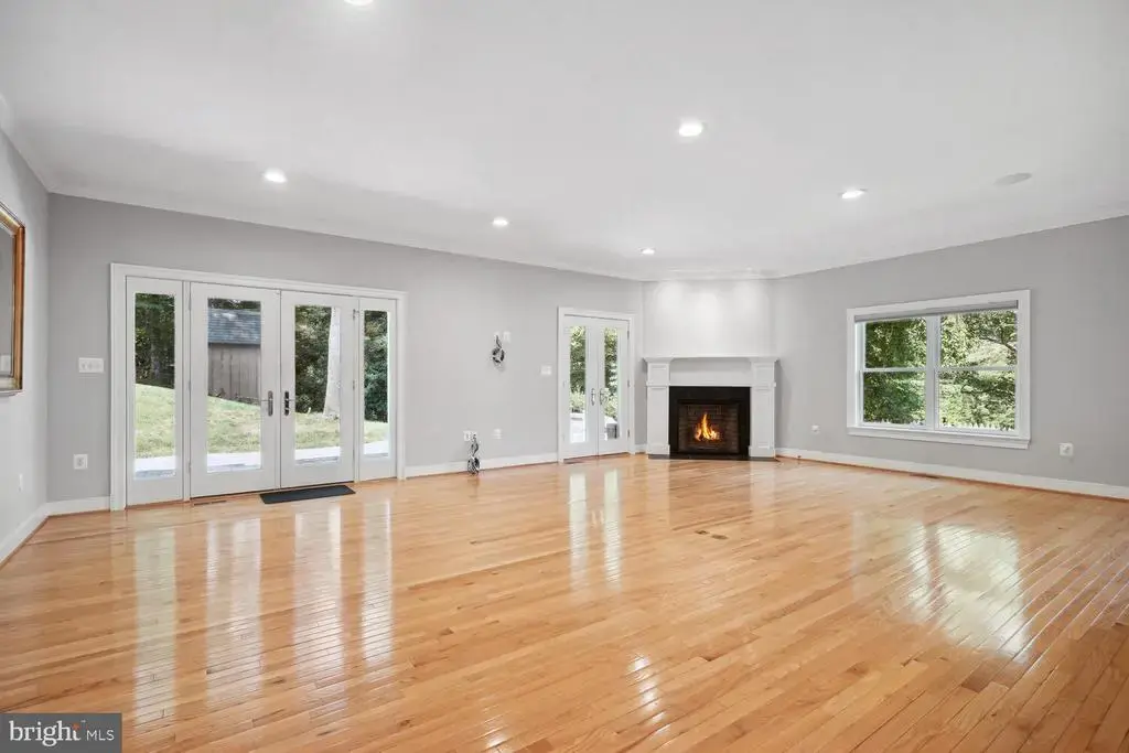 1530 Forest Villa Ln, MCLEAN