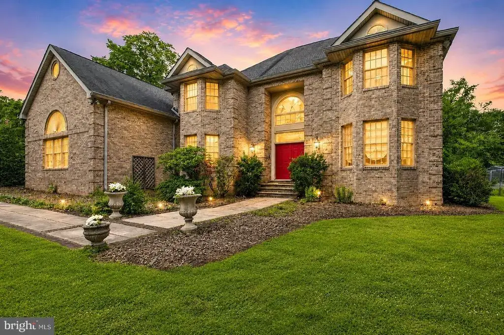 15 Scenic Dr, EWING