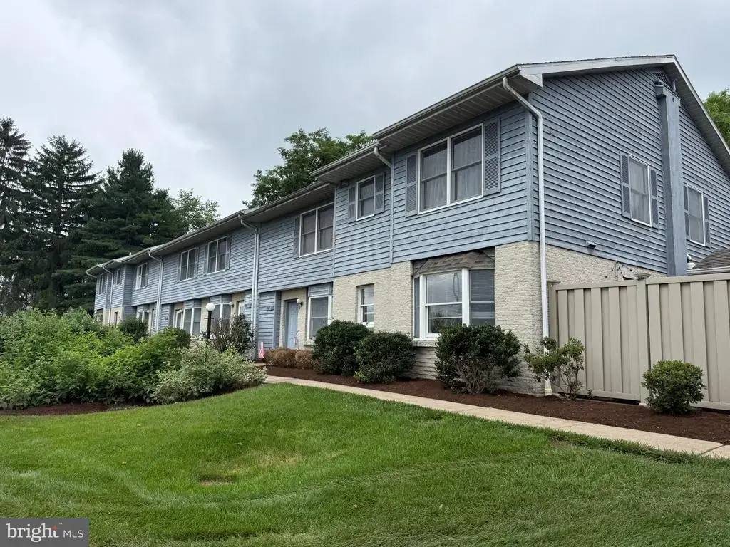 933-3 W Whitehall Rd, STATE COLLEGE