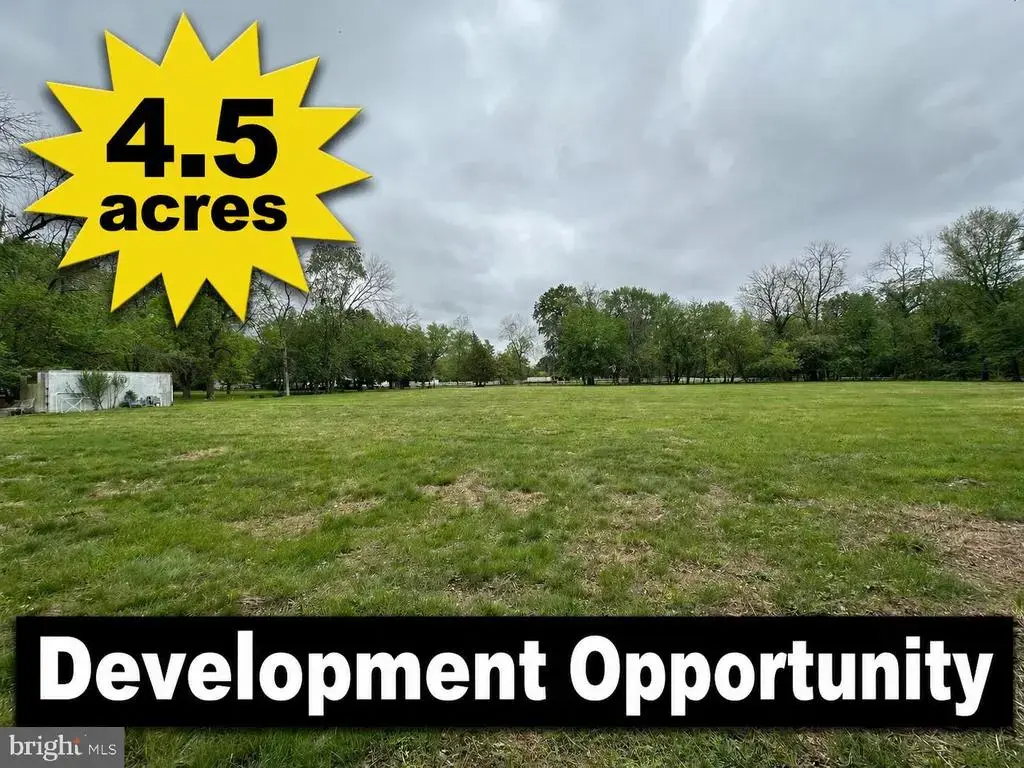 1100 Rural Ave, VOORHEES