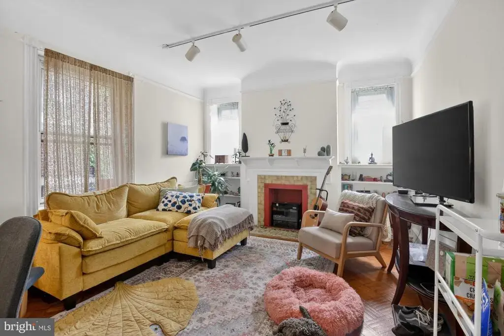 3512 Lancaster Ave #1e, PHILADELPHIA