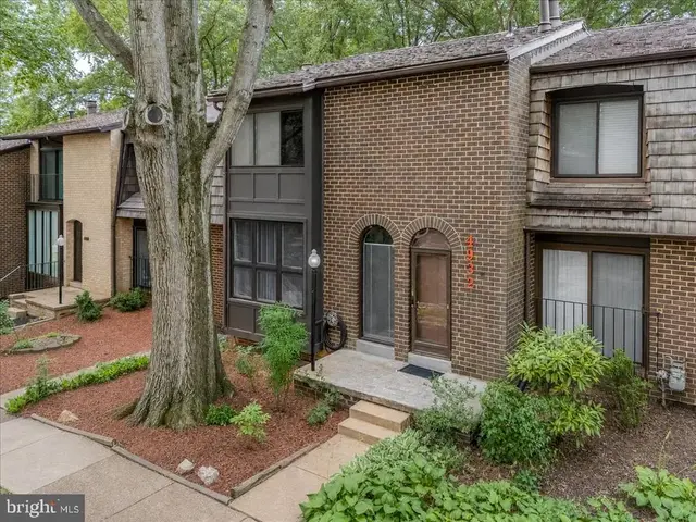 4932 Sauquoit Ln, Annandale