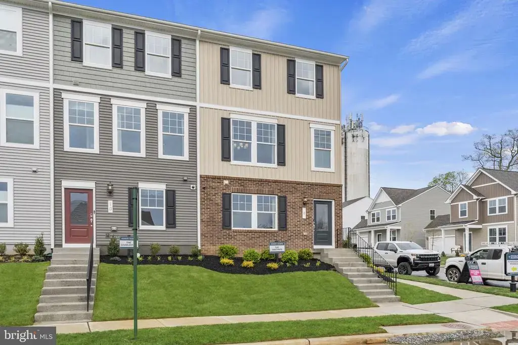 471 Presidents Pointe Ave #[460], RANSON