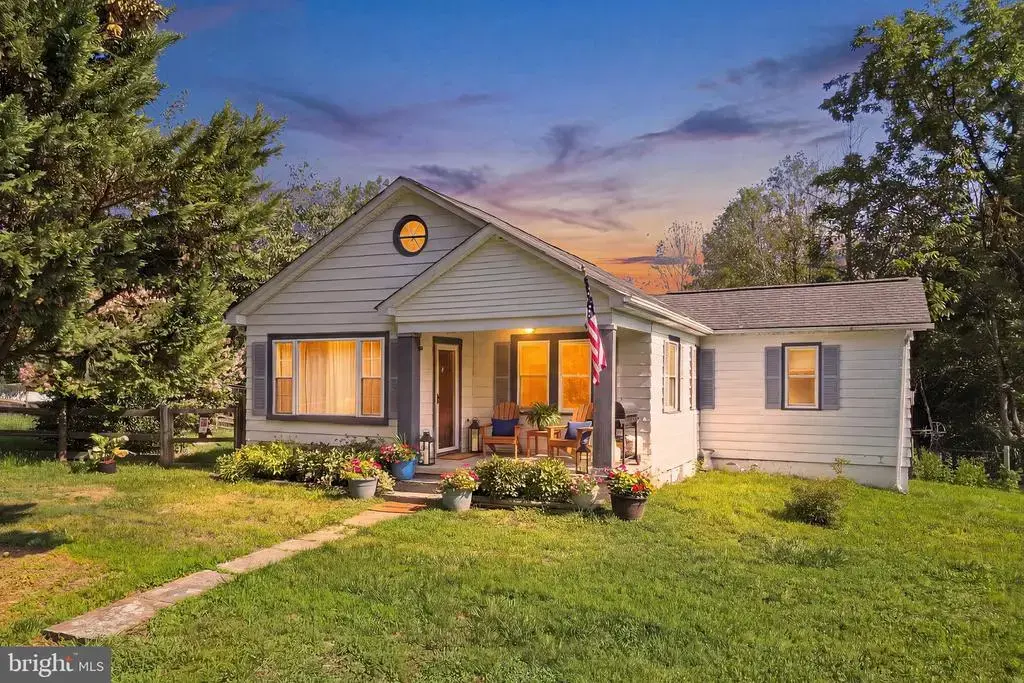 2137 Belvedere Dr, KING GEORGE
