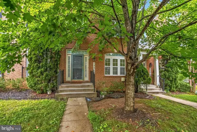 13013 Saint Clair Rd, Clarksburg