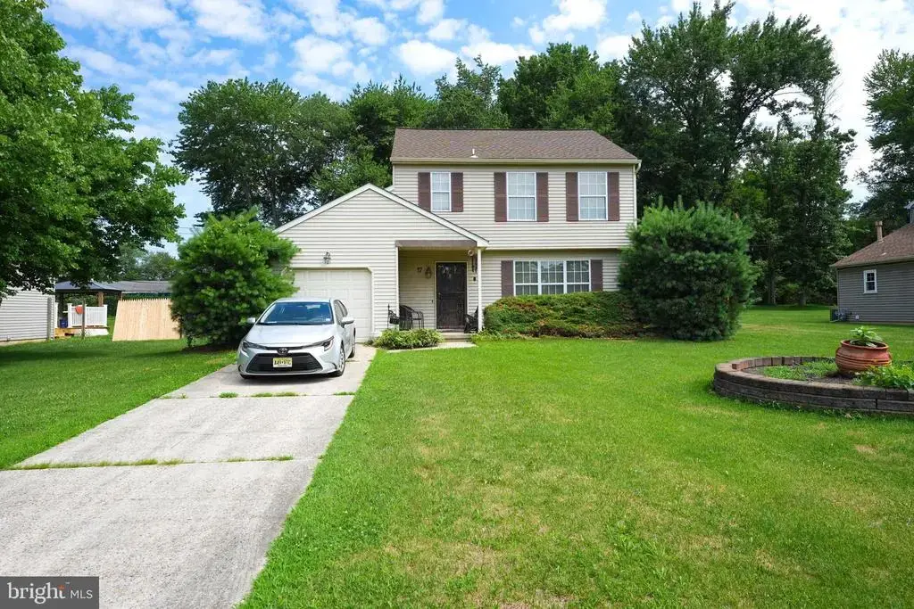17 New Castle Ln, WILLINGBORO