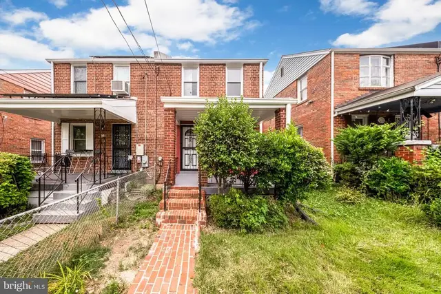 717 Emerson St Ne, Washington
