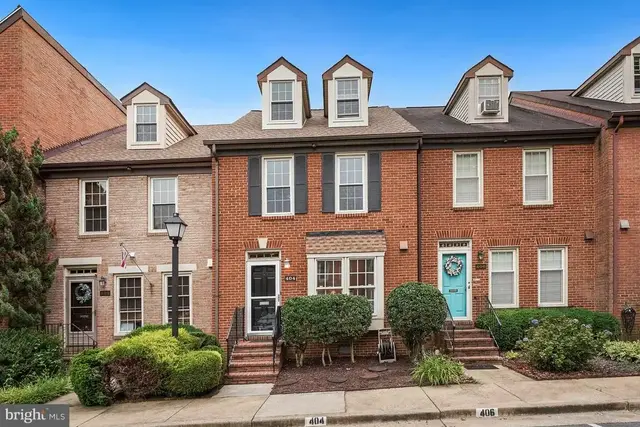 404 Glebe Rd W, Alexandria
