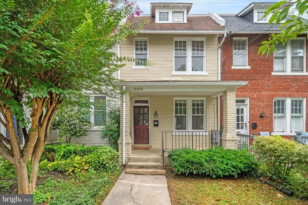 3538 T St Nw, WASHINGTON