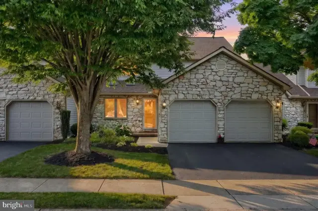 2632 Fairway Dr #2632, York