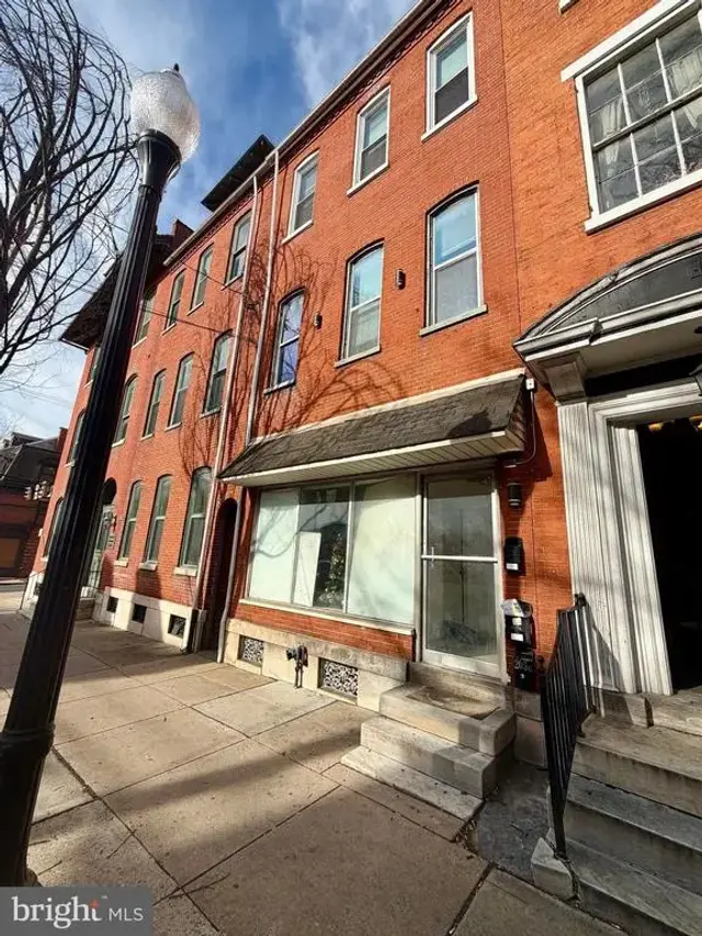 205 E King St, Lancaster